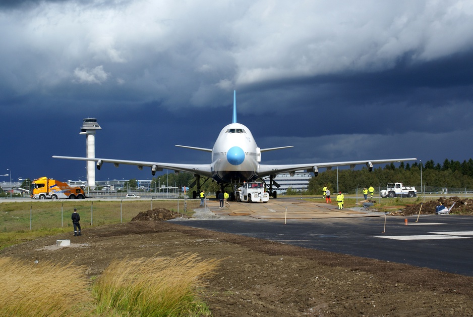 Jumbo Stay Hotel in a Boeing 747