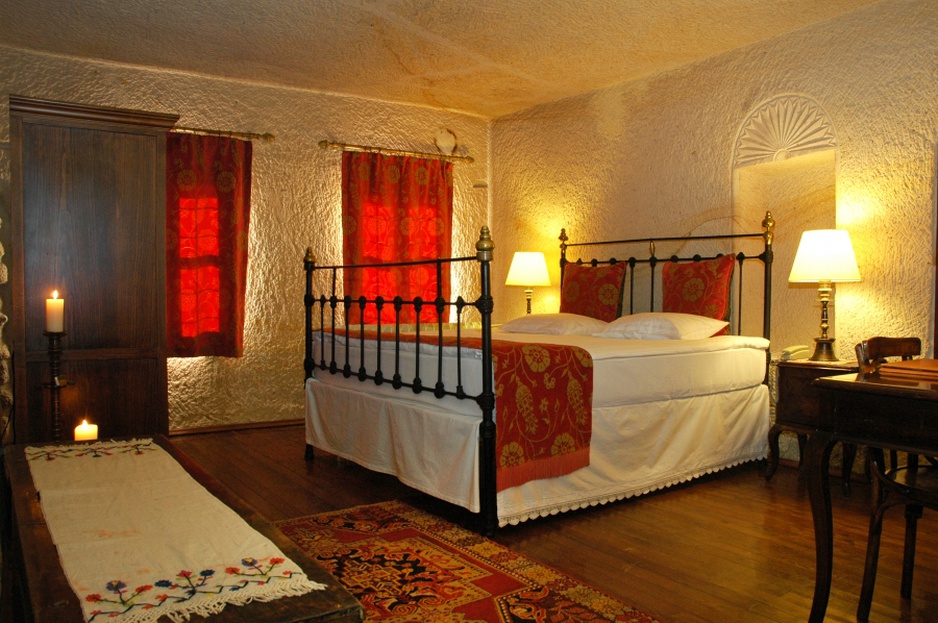 Yunak Evleri sleeping room