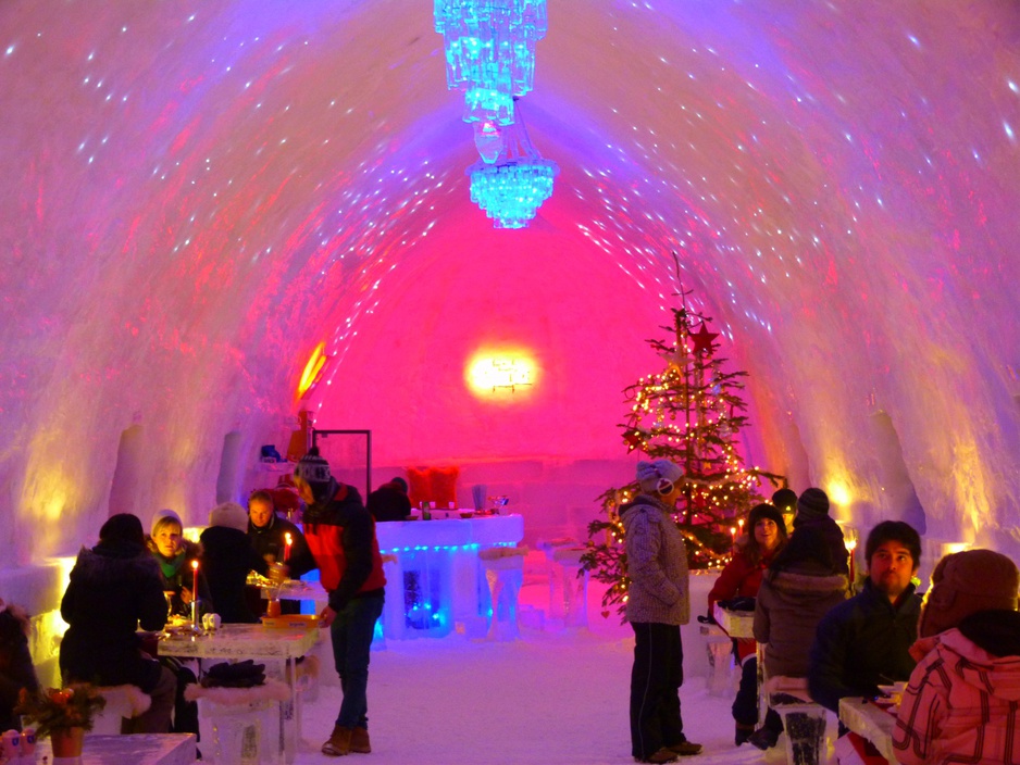 Magical Ice Restaurant