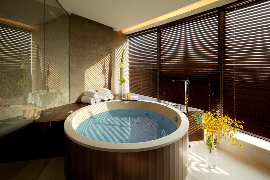 Altira Macau jacuzzi