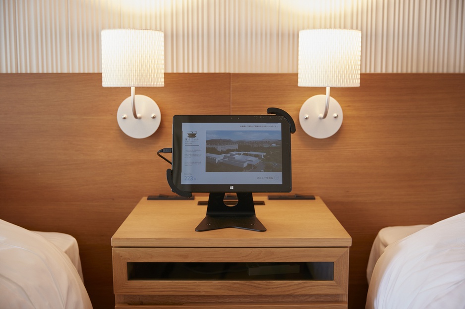 Henn-na Hotel tablet