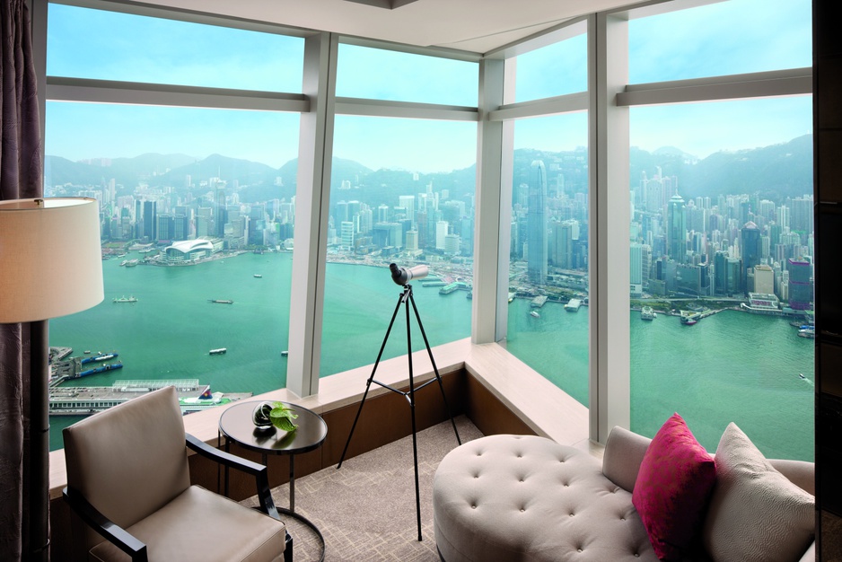 Deluxe Victoria Harbour Suite