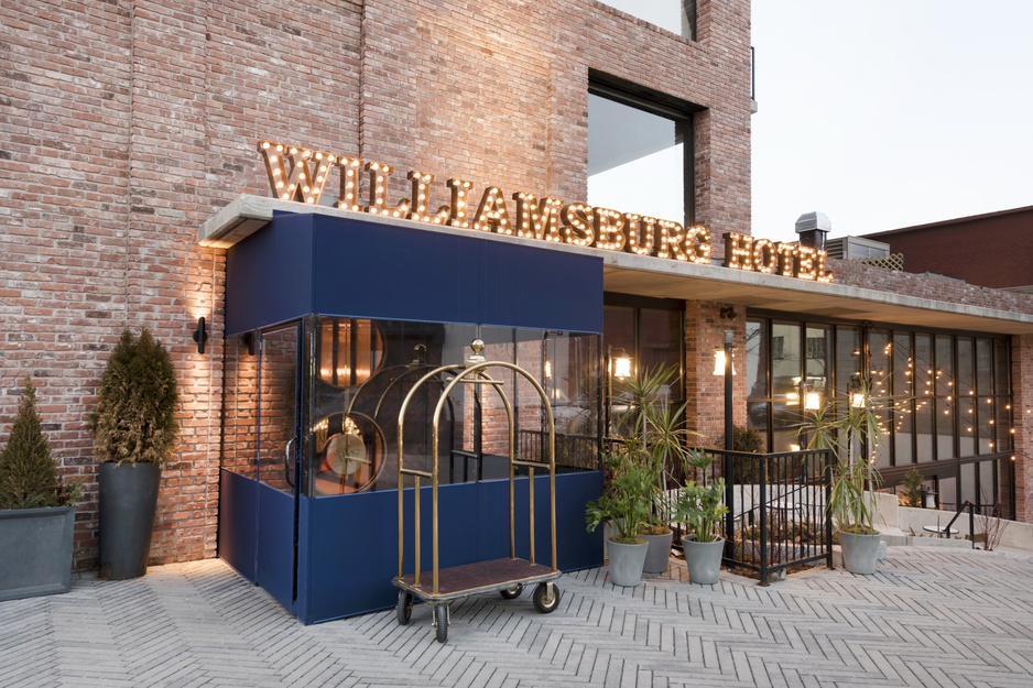 The Williamsburg Hotel entrance