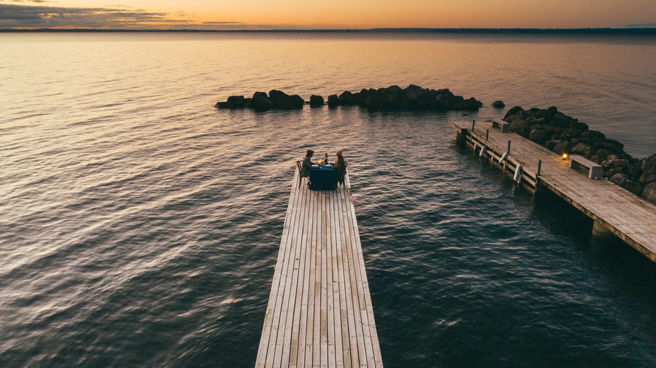 Hotel AWA Romantic Dining by the Lake