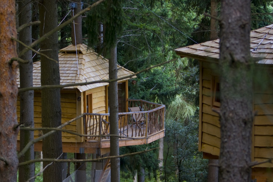 Cabanes Als Arbres tree houses