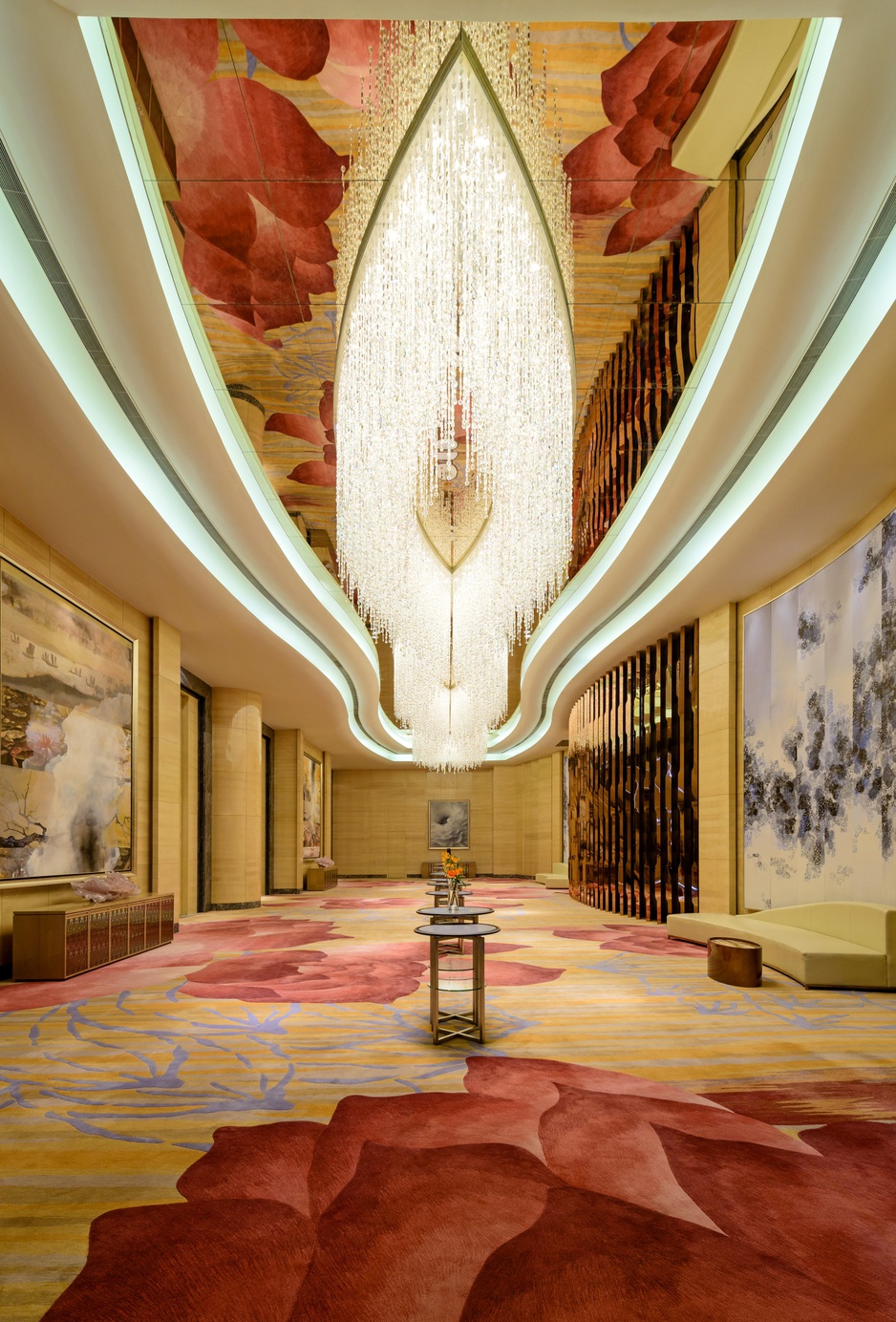 Sheraton Huzhou Hot Spring Resort lobby lounge