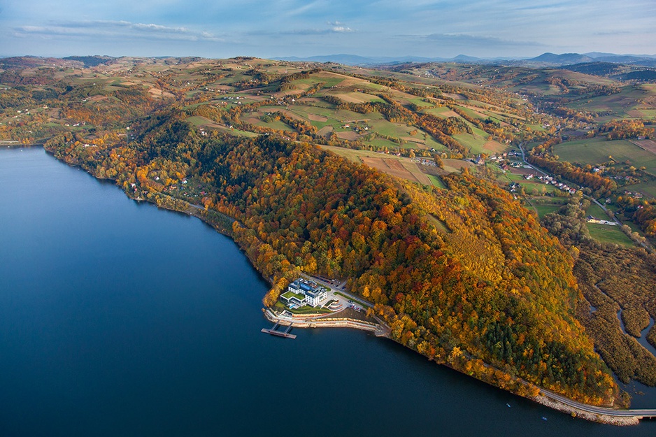 Heron Live Hotel aerial photo