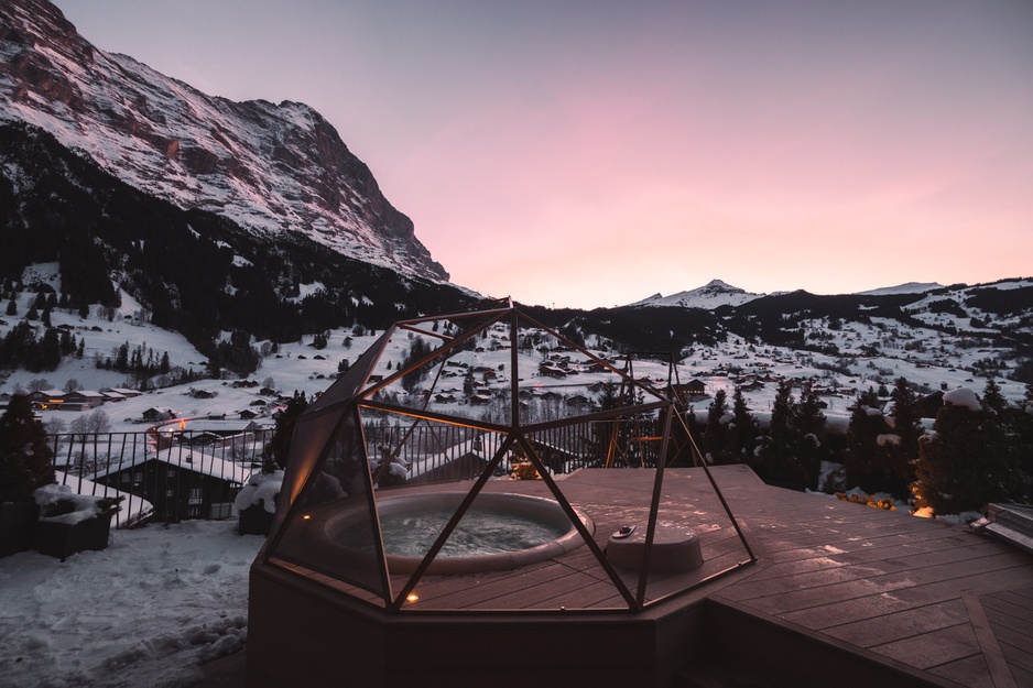 Hotel Glacier Hot Tub