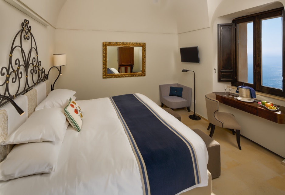 The Monastero Santa Rosa Hotel Bedroom