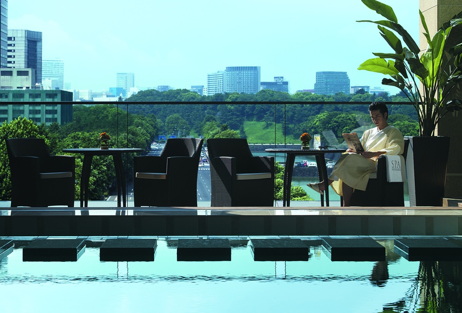 Peninsula Hotel Tokyo terrace with park view