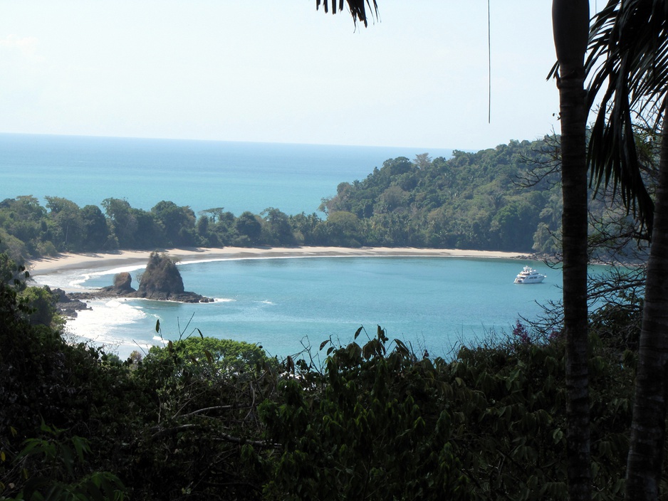 Manuel Antonio beach