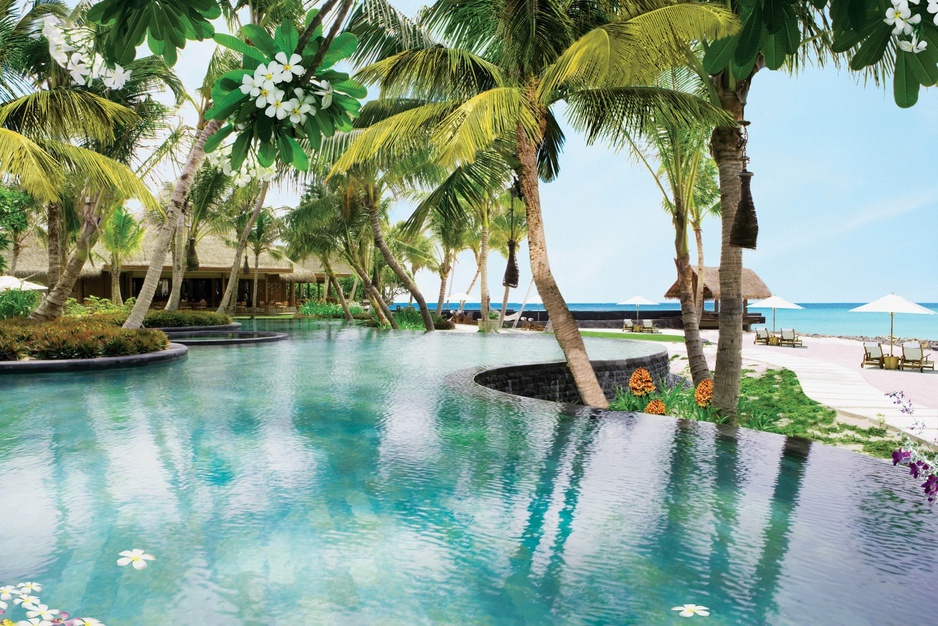 Reethi Rah main pool