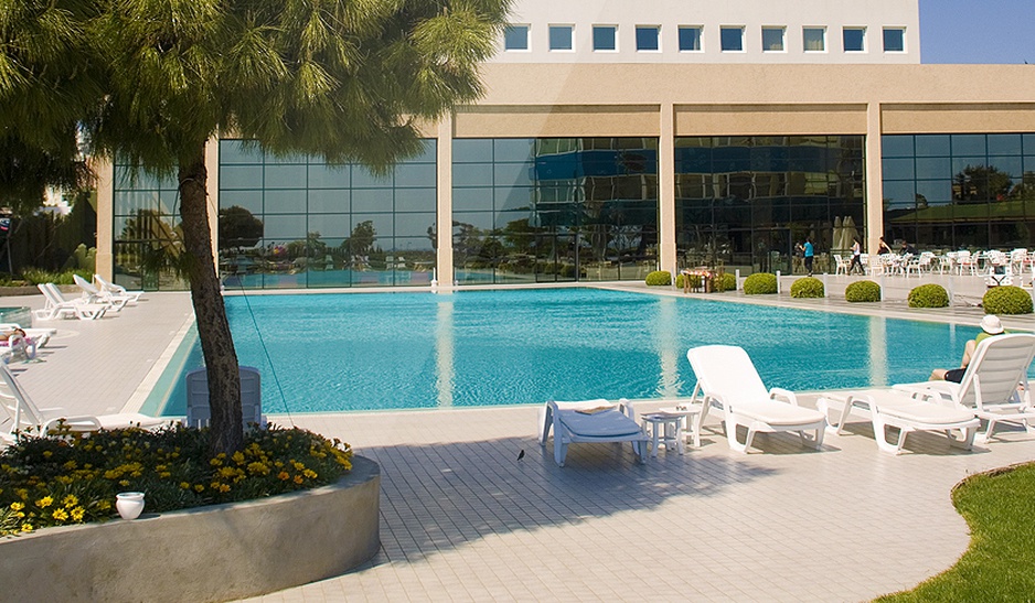 Hotel Marmara Antalya swimming pool