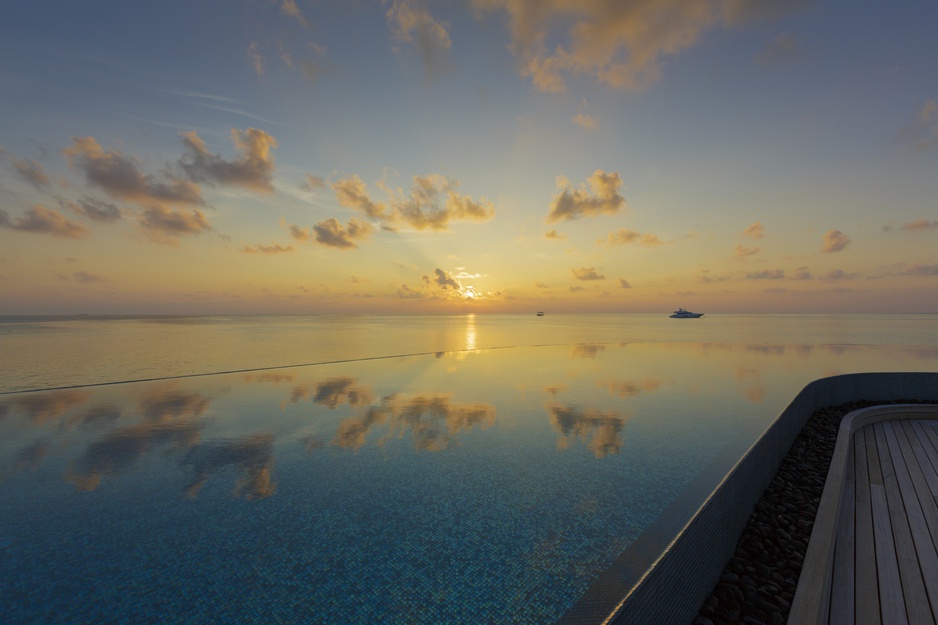 Baros Maldives Pool