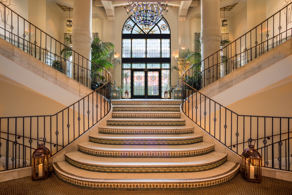 Casa Del Mar Hotel Entrance Staircase