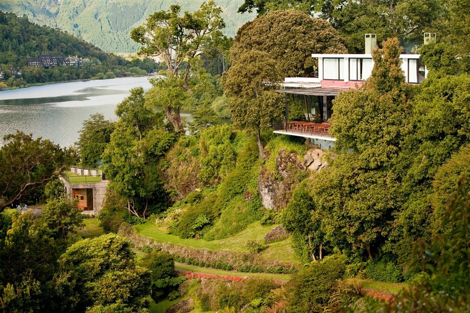 Hotel Antumalal in the middle of the Pucon nature