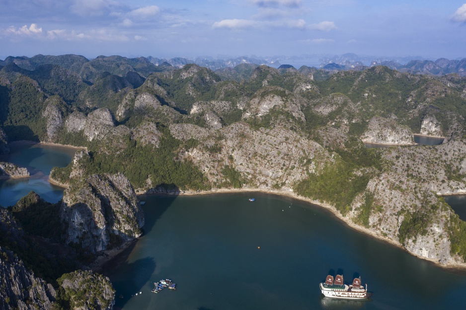 Heritage Line Ylang Ship in the Lan Ha Bay