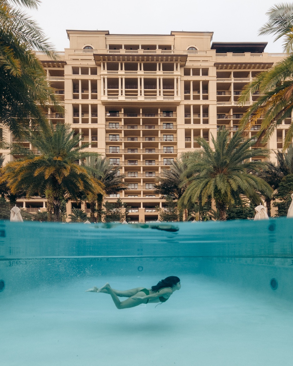 Hotel Pool