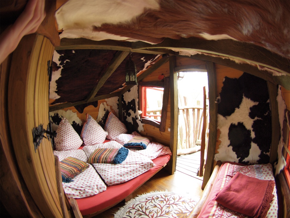 Baumhaushotel treehouse bedroom