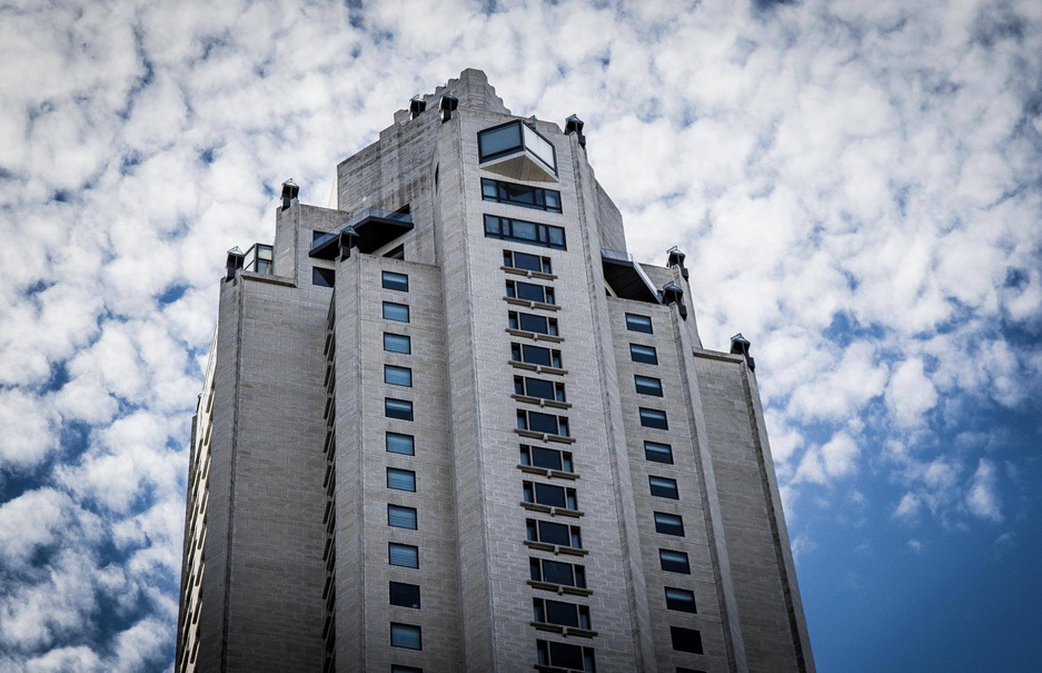 Four Seasons Hotel New York Building