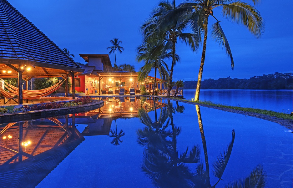 Tortuga Lodge pool at night