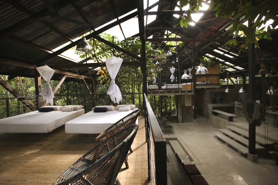 Sekeping Serendah – Rainforest Retreat With Open Sheds To Stay One With Nature