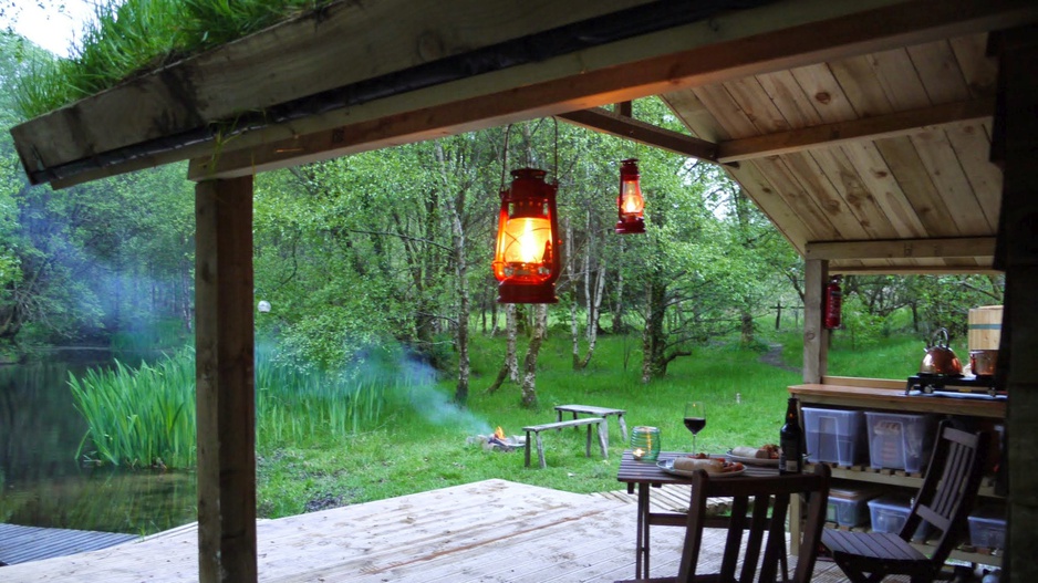 Cabin On The Lake Terrace Romantic Dining