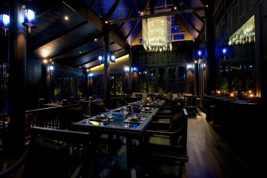 Indigo Pearl dining