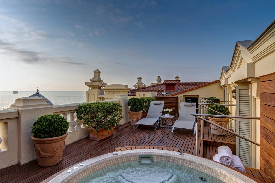 Hotel Hermitage Monte-Carlo penthouse jacuzzi