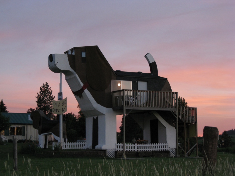 Dog Bark Park Inn at sunset