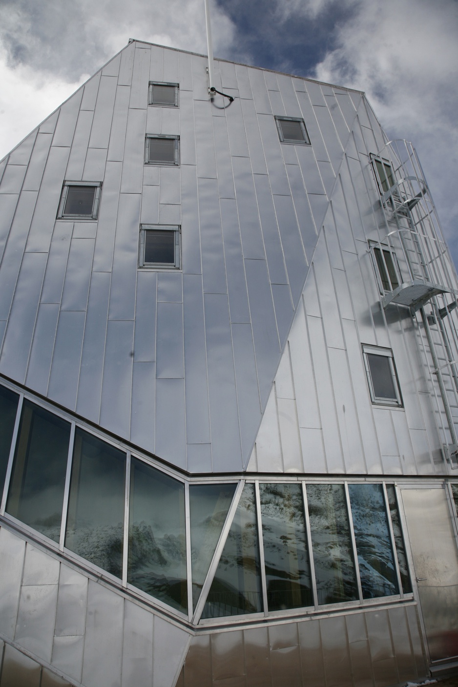 The New Monte Rosa Hut up close