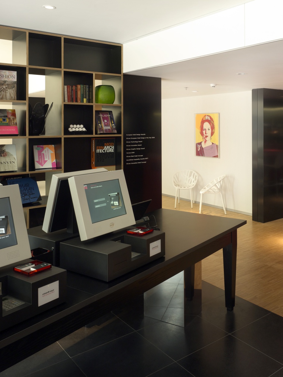 CitizenM Amsterdam check-in