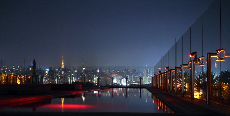 Hotel Unique rooftop at night with view on Sao Paulo