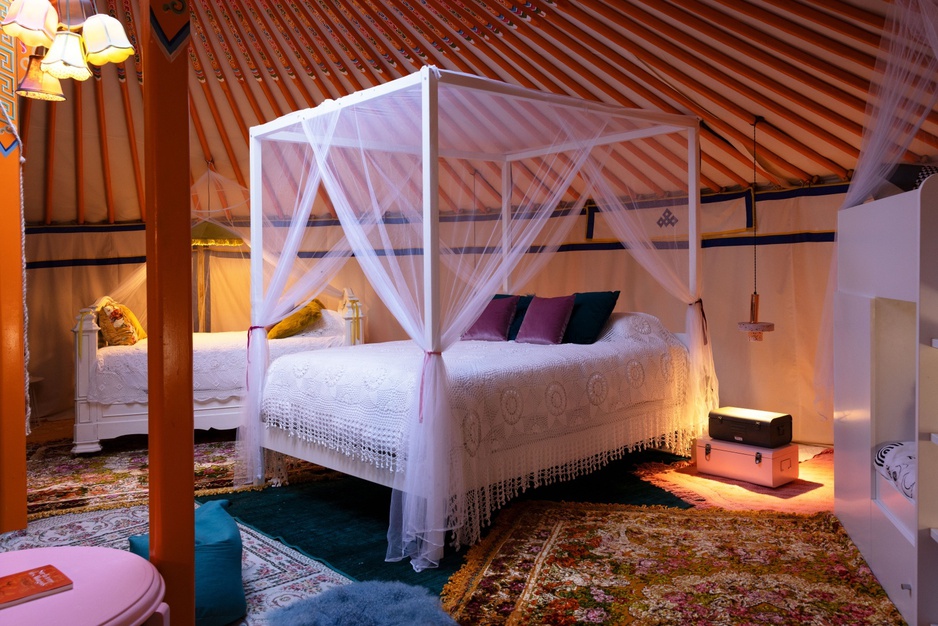 Lost in Sensations Hotel Bohemian Chic Yurt Four Poster Bed