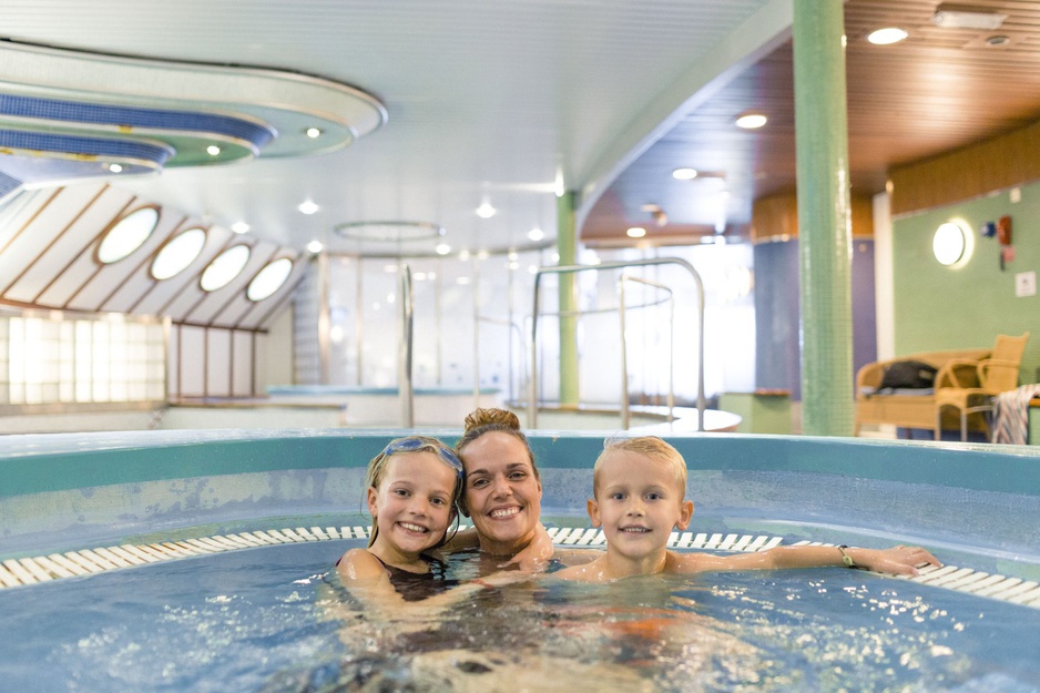 DFDS ferry indoor jacuzzi