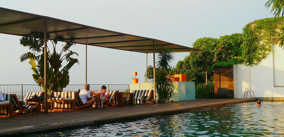 swimming pool with Rio view