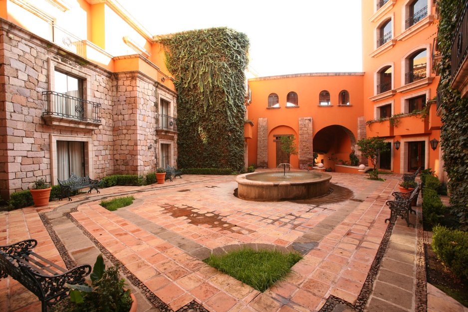 Quinta Real Zacatecas fountain