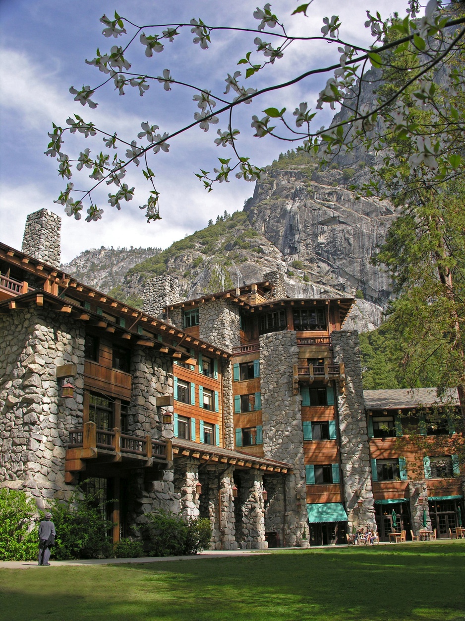 Ahwahnee Hotel