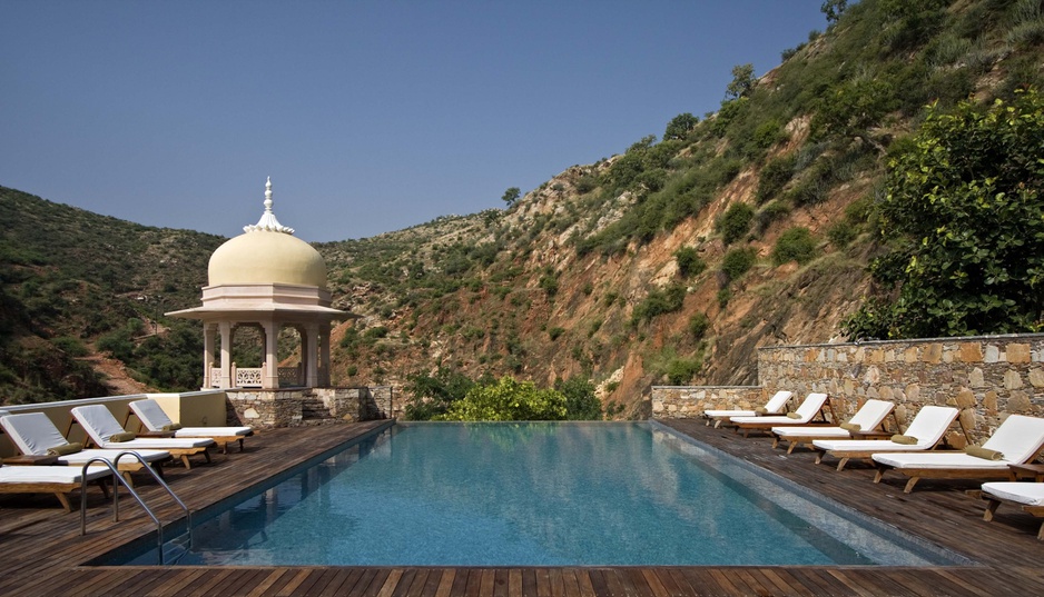 Samode Palace infinity pool