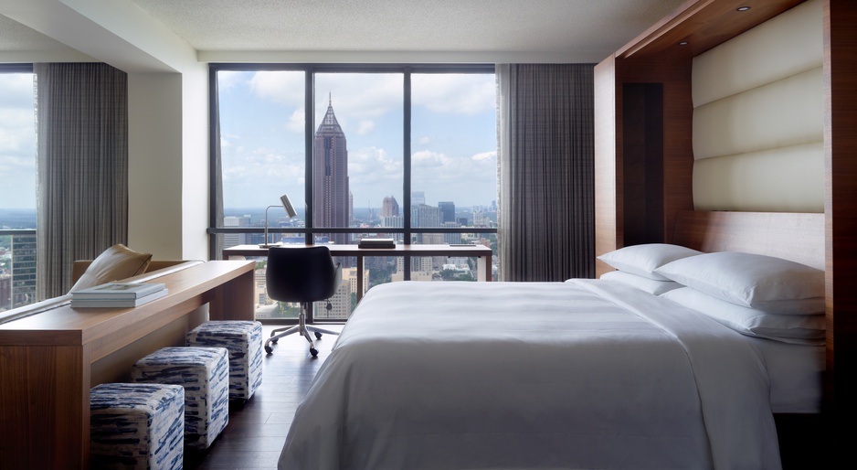 Atlanta Marriott Marquis Hotel The Executive Parlor Suite Bedroom