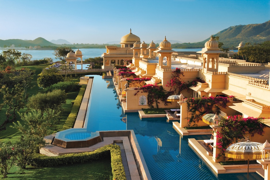 The Oberoi Udaivilas pool