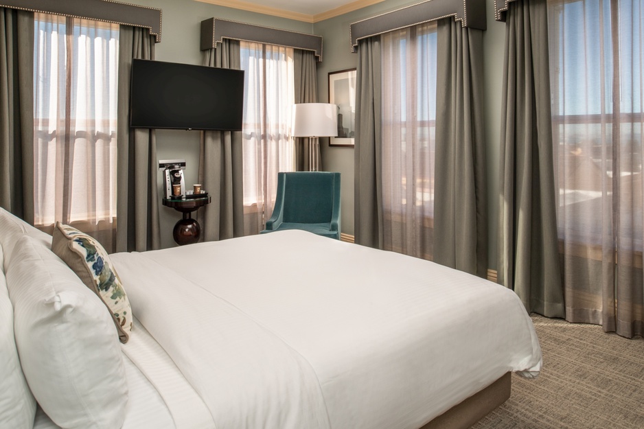 Hotel Shattuck Plaza Bedroom