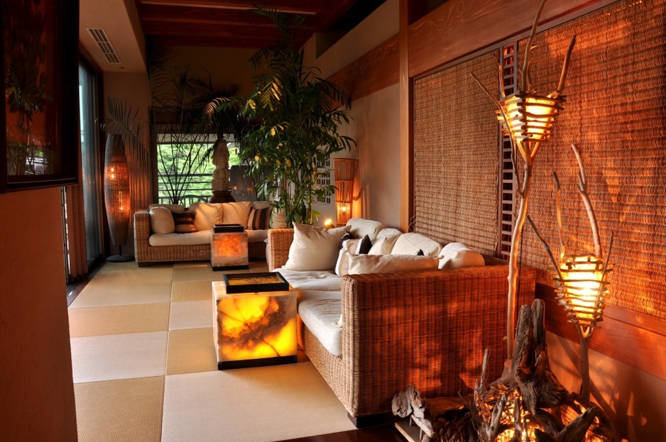 Hakone Ginyu living room