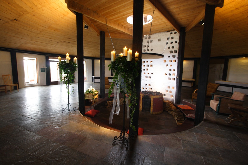 Gyreum Ecolodge hall