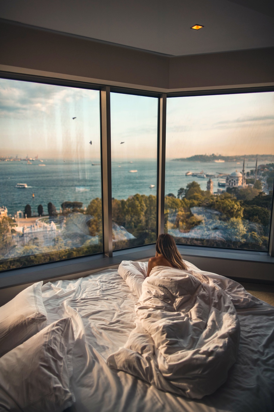 Hotel Bed Panorama