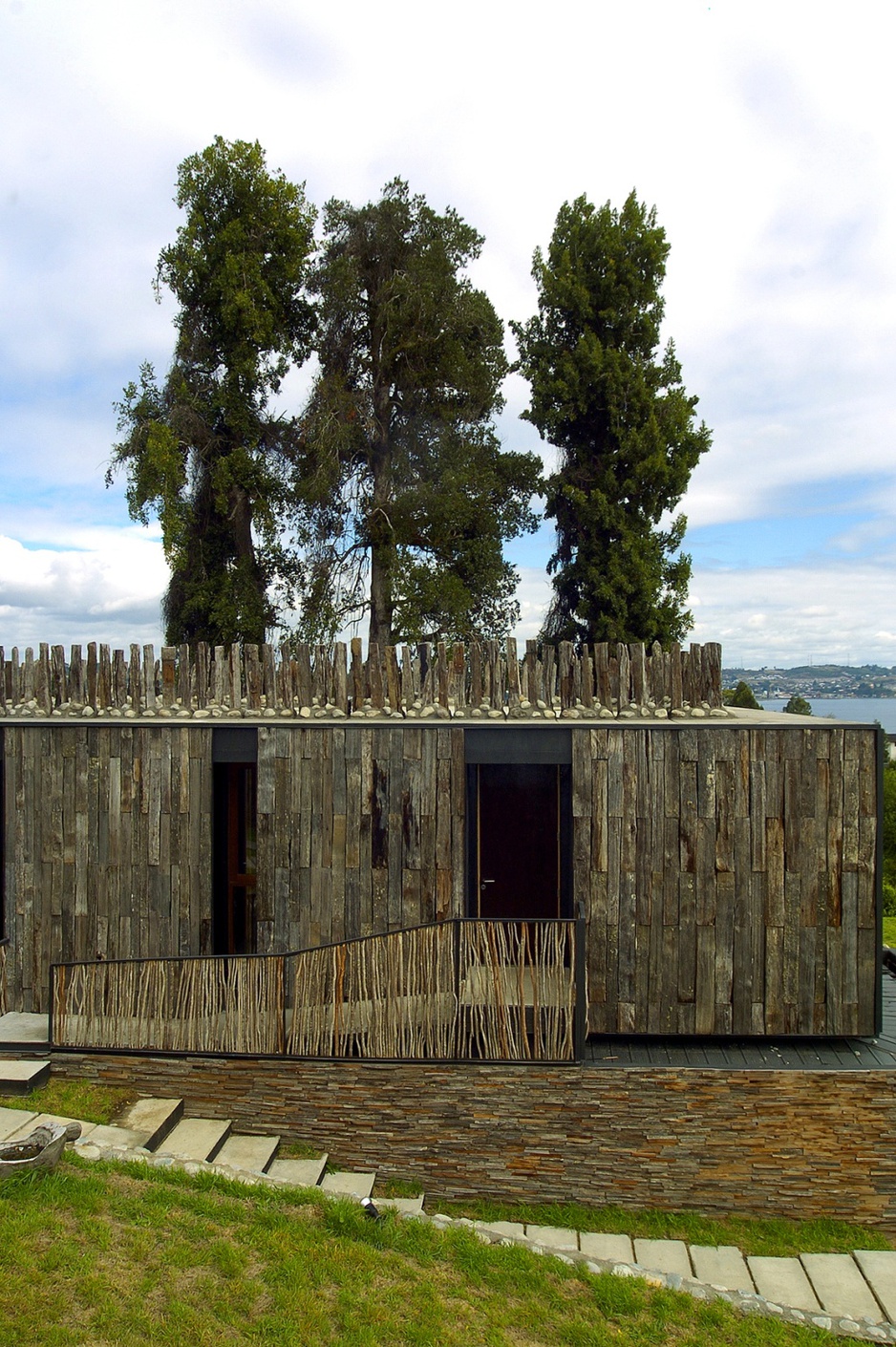 Arrebol Patagonia Hotel exterior details