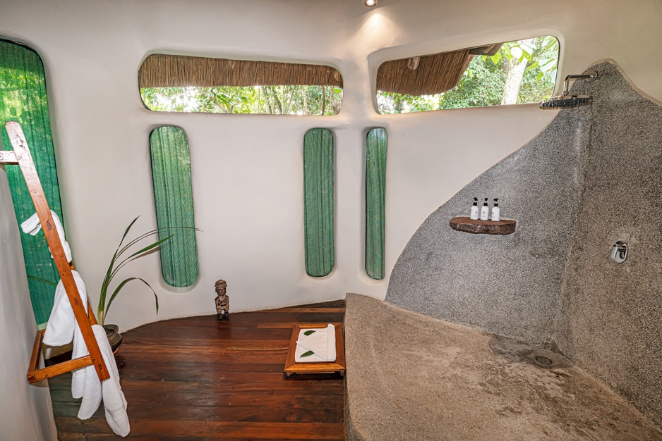 Lemala Wildwaters Lodge Wooden Hut Bathroom Shower