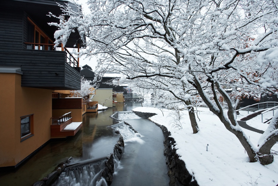 hot spring in winter