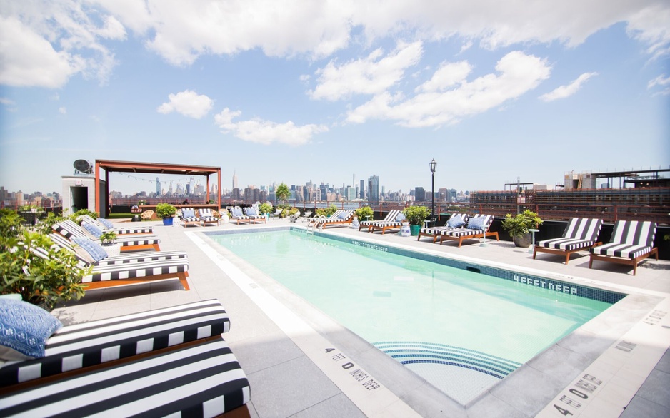 The Williamsburg Hotel Rooftop Terrace Overlooking Manhattan Skyline