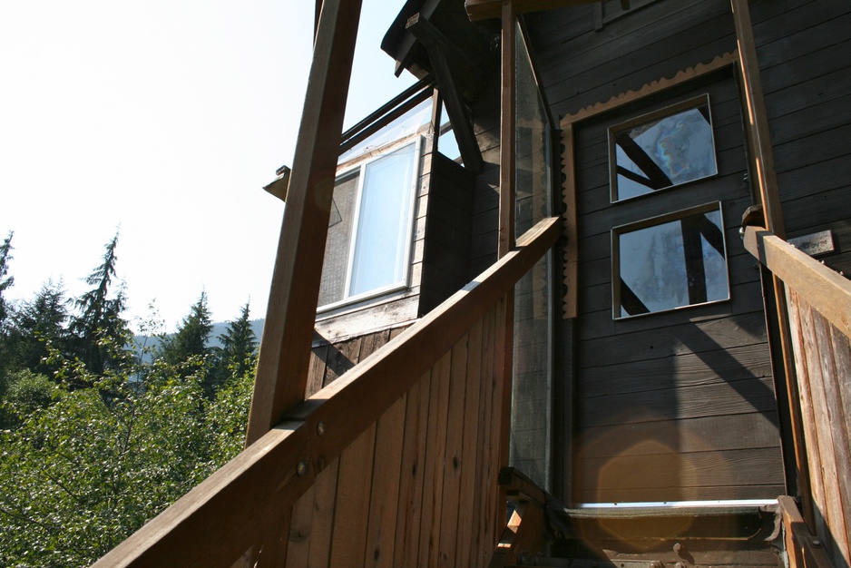 Cedar Creek Treehouse entrance